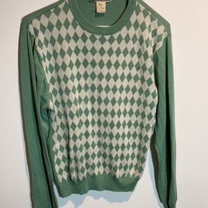 Bobby Chan worn ls men’s or women’s wear for golf or chillier days